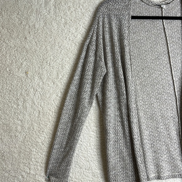 America Eagle Outfitters Womens Cardigan Tan Cream Stretch Long Sleeves Size M - Picture 2 of 9